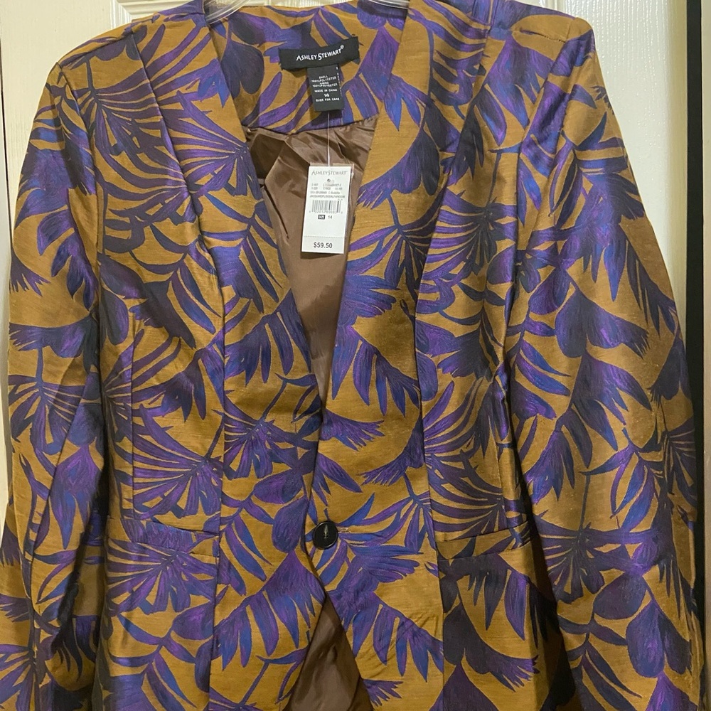 Two piece floral pants suit
